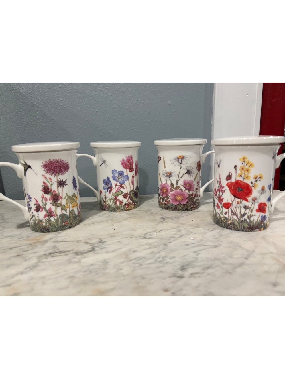 Set of 4 Stechcol Gracie Bone China Floral Tea Mugs with Lids